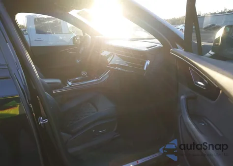 2021 Audi Sq7 Premium Plus Tfsi Quattro Tiptronic z USA, uszkodzony, nr VIN WA1AWBF76MD016652